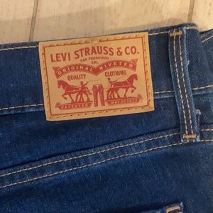Levi’s skinny jeans